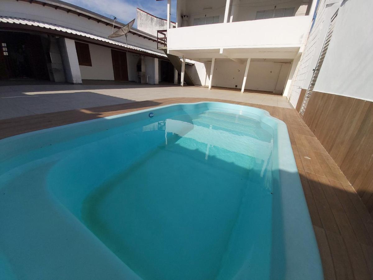 Chalé 0006.03 - Maranduba - Chale - 1 Dorm - 5 Pess - 3 Quadras Do Mar - Piscina Coletiva - Wifi *